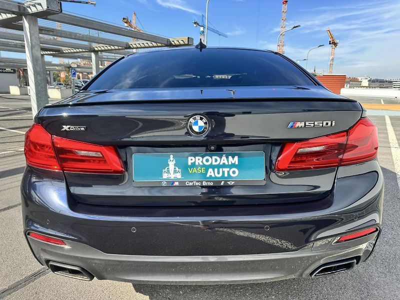 BMW Řada 5 M550i xDrive nez.topení  - fotka 6 z 34