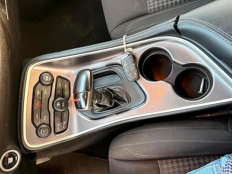 Dodge Challenger (2021) Americká V6 zadokolka - fotka 12 z 12