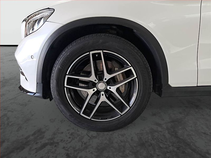 Mercedes-Benz GLC (2016) AMG line 250 d - fotka 15 z 21