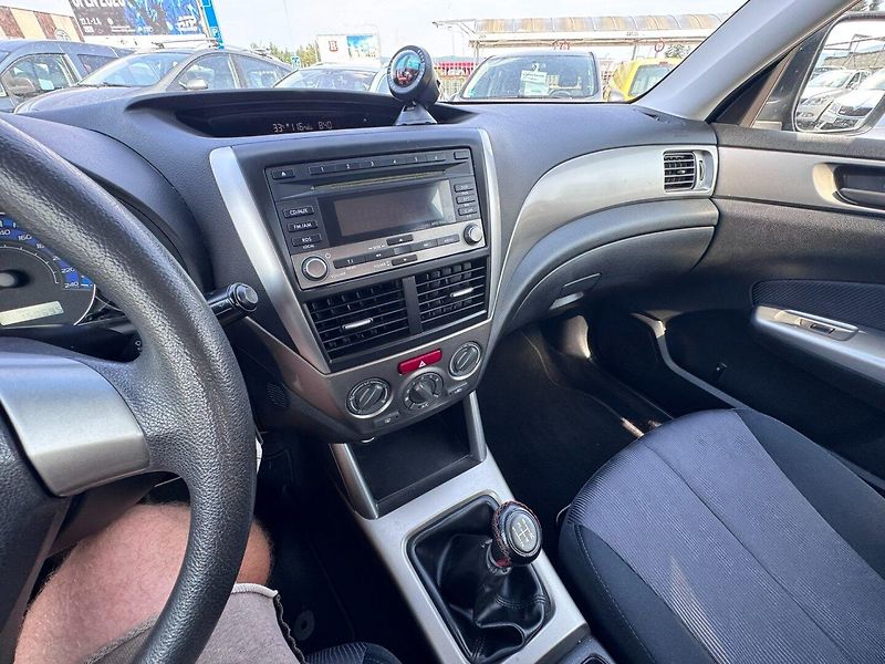 Subaru Forester (2009) 4X4 2,0i 110 KW TAŽNÉ 2. MAJ - fotka 24 z 42