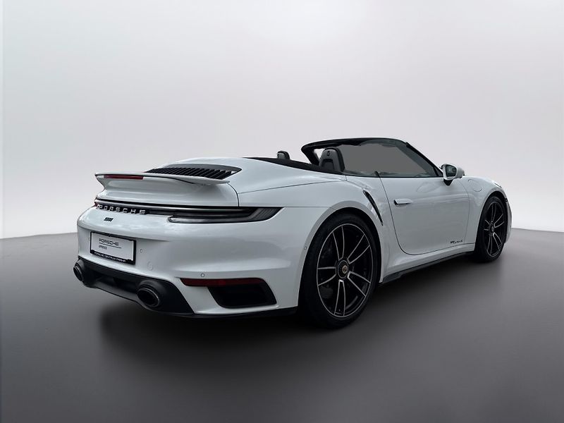 Porsche 911 Turbo S Cabriolet - fotka 6 z 28