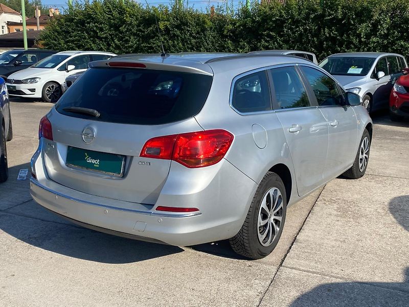 Opel Astra - fotka 2 z 11