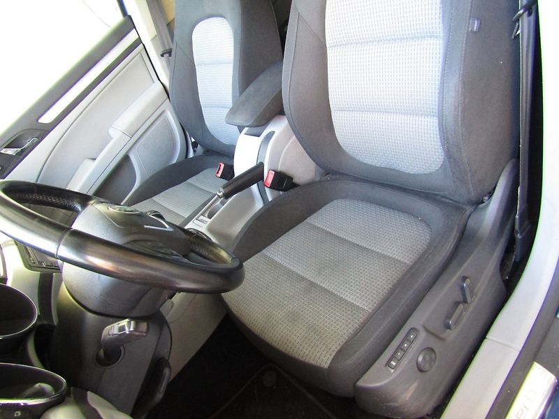 Škoda Superb (2011) 2.0 TDI CR 103kW - fotka 20 z 42
