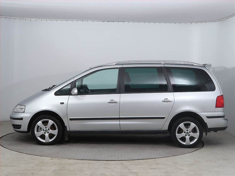 Volkswagen Sharan (2007) 2.0 TDI, 7 míst, Tažné - fotka 3 z 15