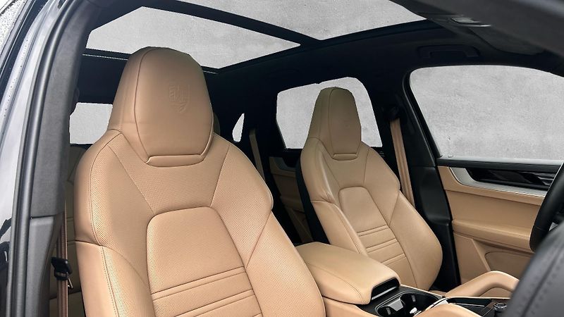 Porsche Cayenne E3 II - fotka 17 z 25