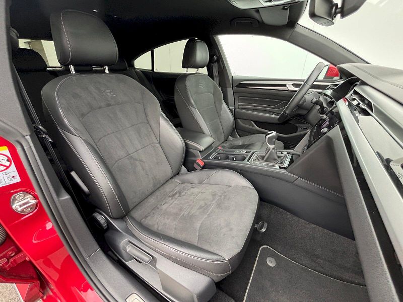 Volkswagen Arteon (2022) 2.0 TDI 110kW R-LINE - fotka 30 z 35