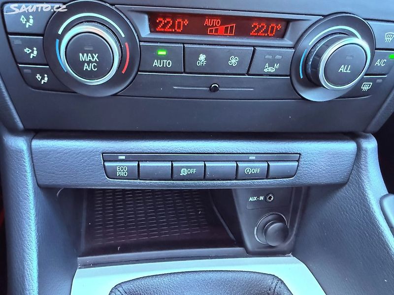 BMW X1 20D SDRIVE 135kW - fotka 17 z 26