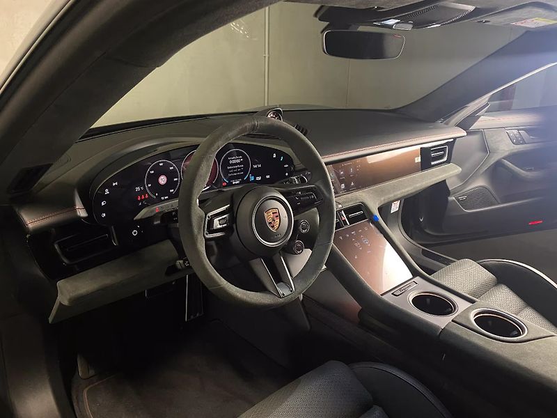 Porsche Taycan GTS PASM 360 HD-Matrix Pano - fotka 9 z 22