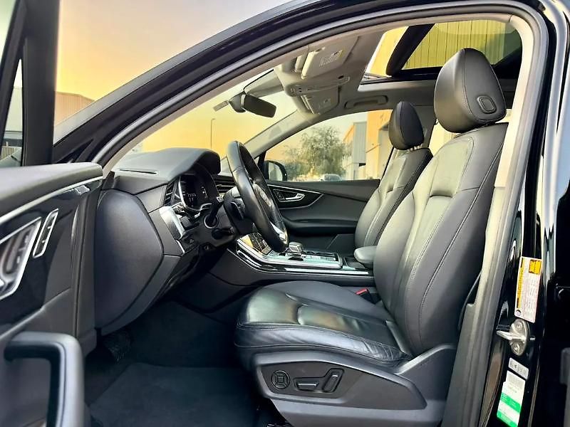 Audi Q7 (2021) Moderní generace Audi Q7 - fotka 10 z 20