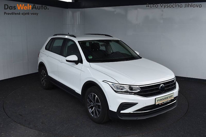 Volkswagen Tiguan (2022) 1.5TSI 110kW Manuál,LED - fotka 6 z 23
