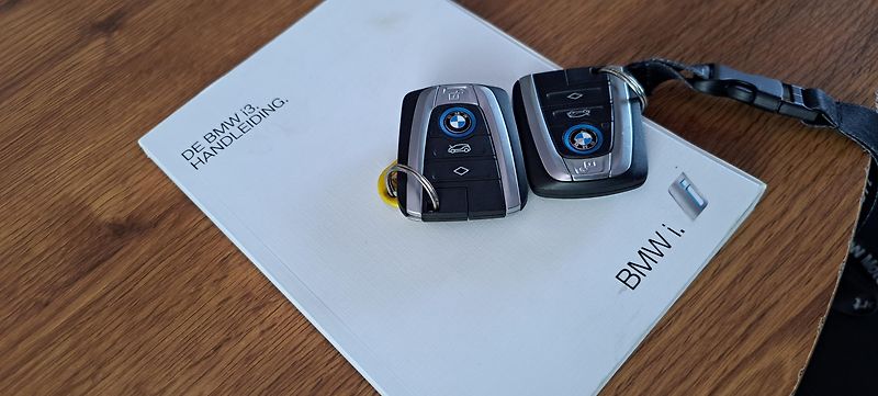 BMW i3 (2015) REX*LED*VÝBAVA*STAV*VÝHŘEV - fotka 41 z 42