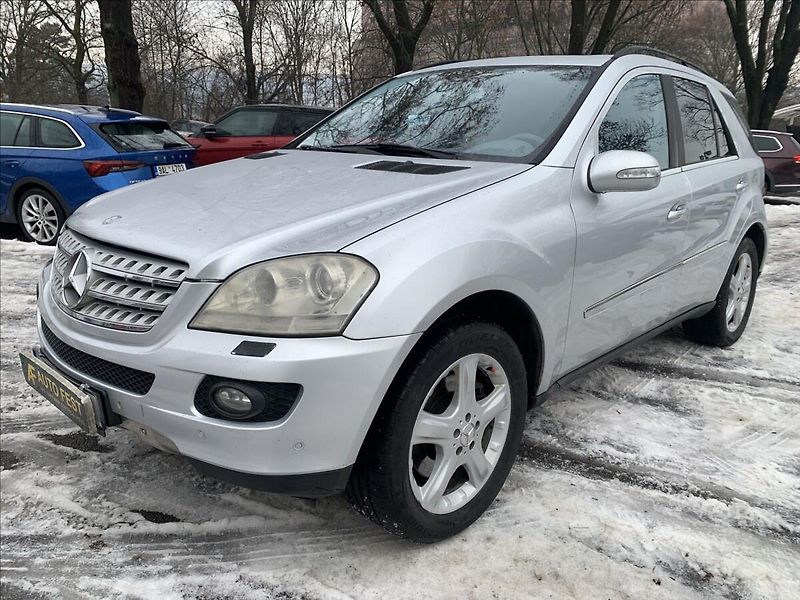 Mercedes-Benz Třídy M 4,0 CDI - fotka 1 z 21