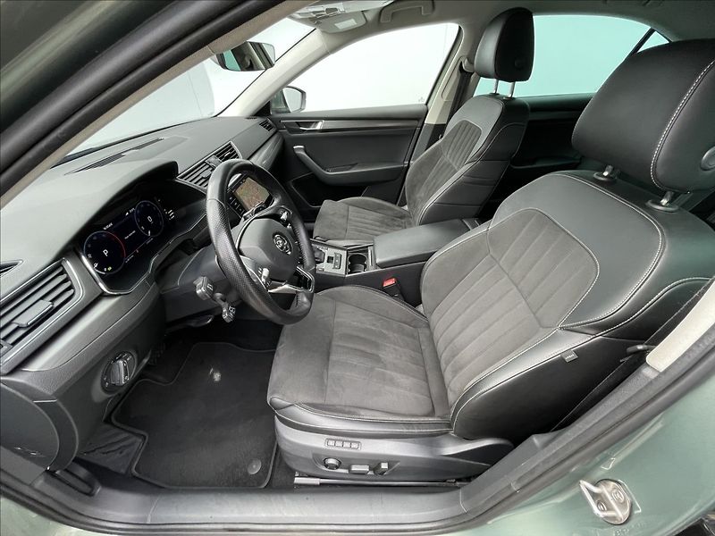 Škoda Superb 2,0 TDI DSG Style Plus NAVI - fotka 4 z 23