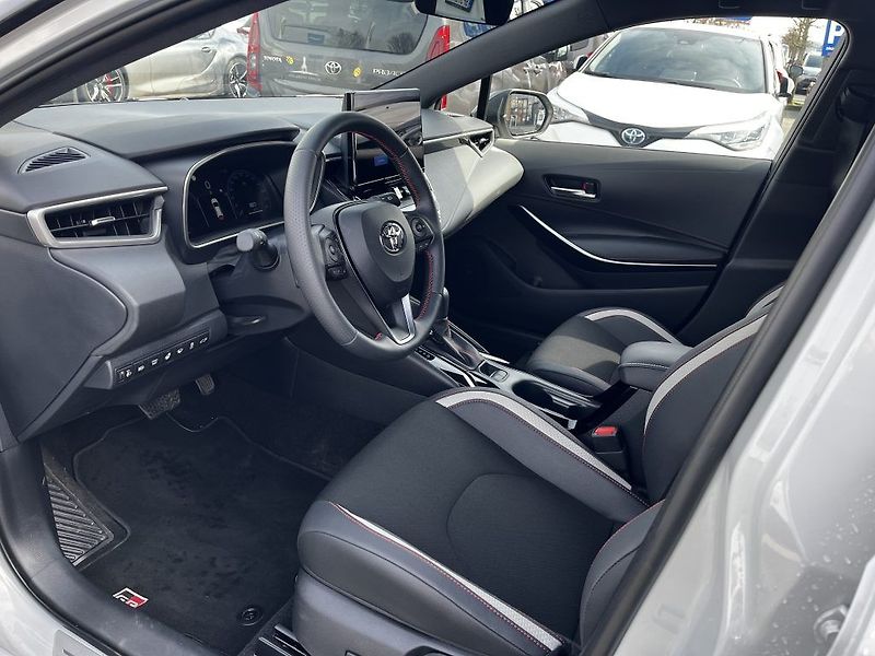 Toyota Corolla TS 2.0HEV GR Sport odběr ihned - fotka 13 z 30