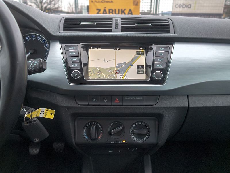 Škoda Fabia (2016) 11/16 1.0i 55KW – TEMPOMAT - fotka 20 z 44