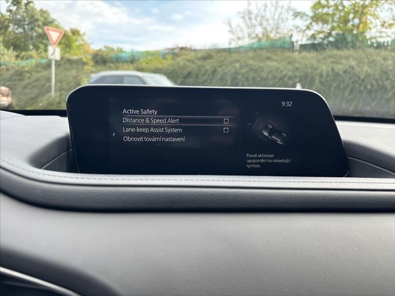 Mazda CX-30 2,0 i 137kW AT GT Plus CARPLAY - fotka 28 z 47