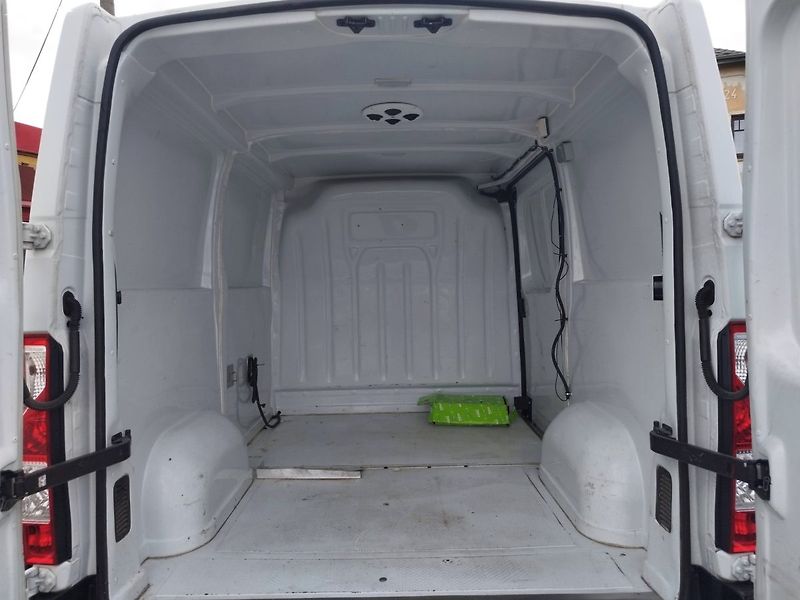 Renault Master (2016) - fotka 18 z 38