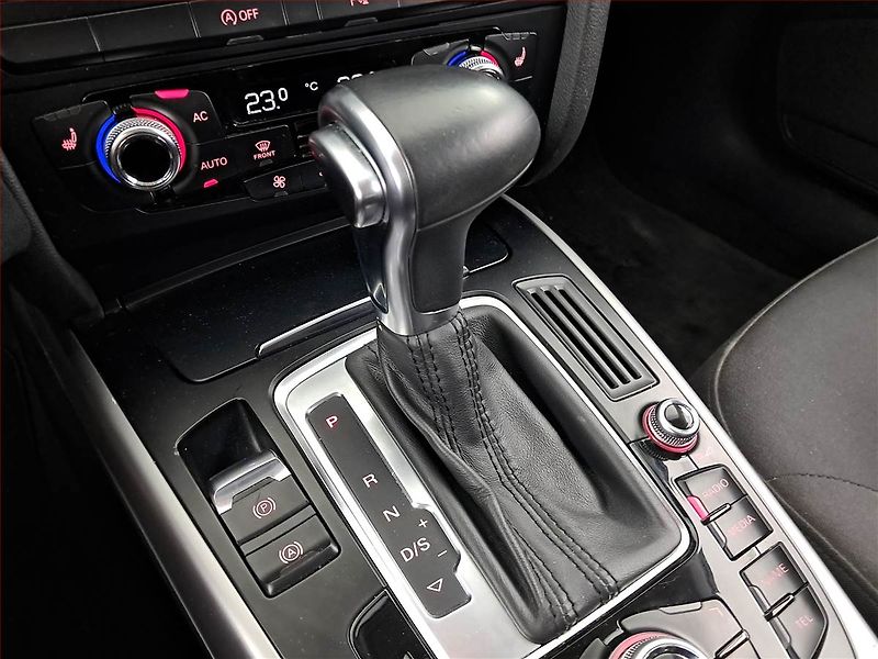 Audi A4 (2013) 2.0 TDI, Automat, Bi-Xenony - fotka 13 z 20
