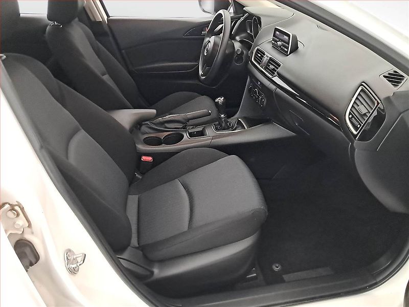 Mazda 3 (2016) 1.5 Skyactiv-G - fotka 9 z 17