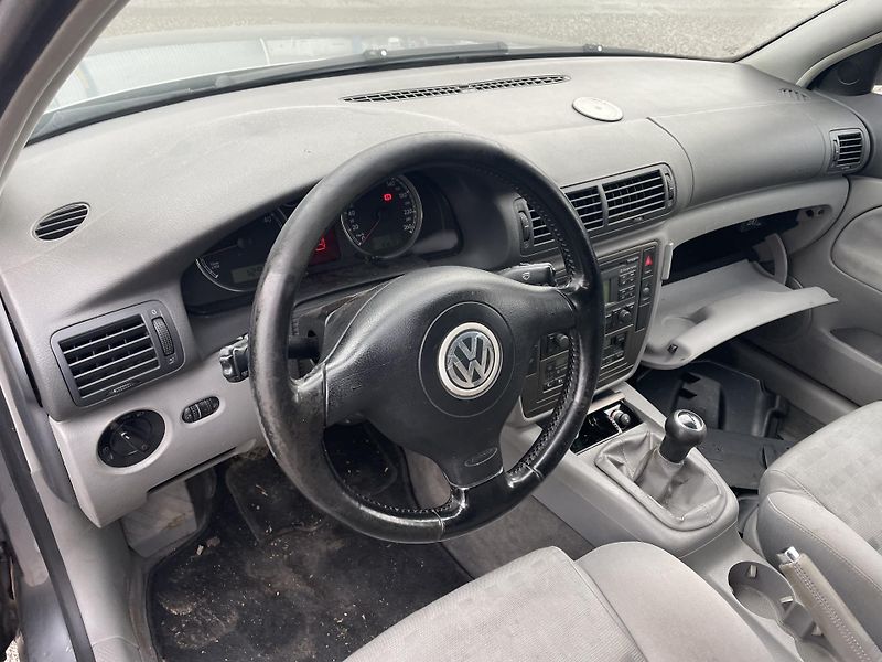 Volkswagen Passat 2.5 TDI NÁHRADNÍ DÍLY - fotka 6 z 10