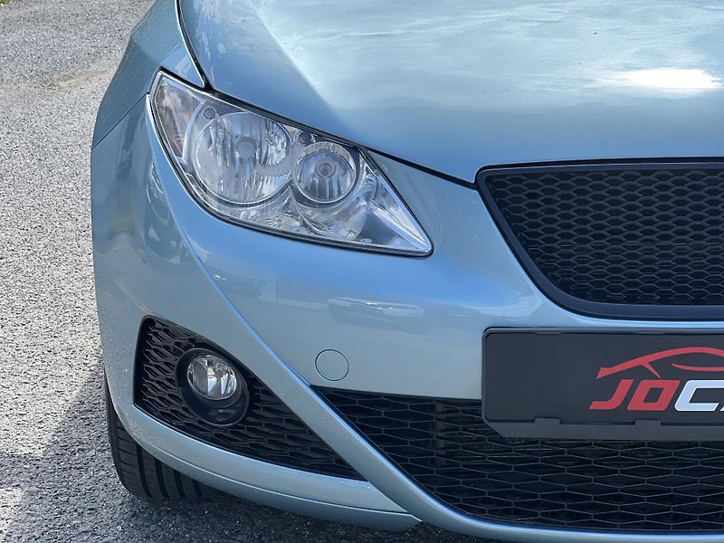 Seat Ibiza 1.4i 16v 63kw KLIMA PŮVOD ČR - fotka 32 z 37