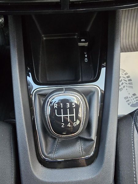 Škoda Octavia 85kW 1.Maj. ČR LED NAVI - fotka 25 z 44