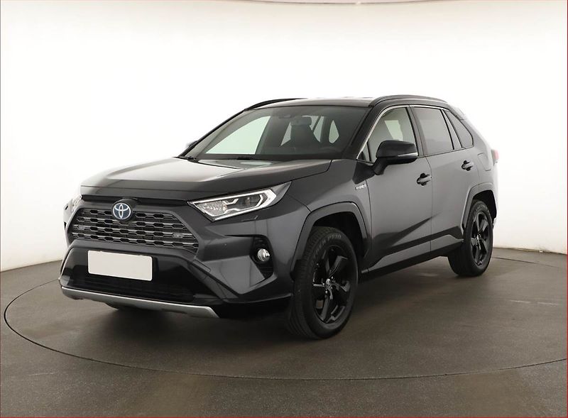 Toyota RAV4 (2020) 2.5 Hybrid - fotka 2 z 20