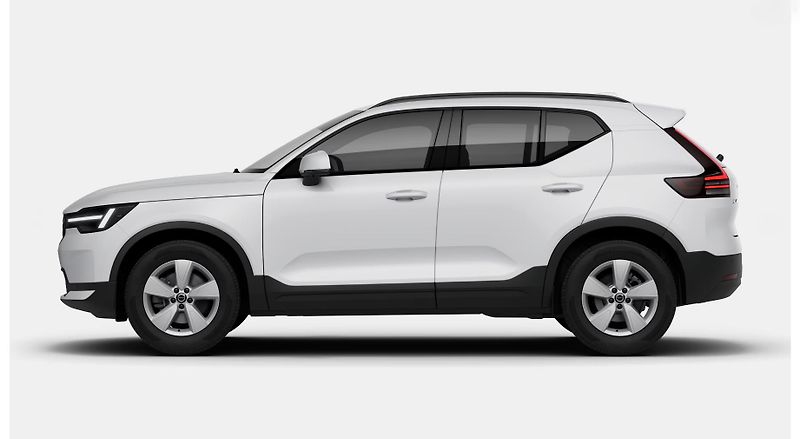 Volvo XC40 (2026) B3 AUT ESSENTIAL - fotka 2 z 12