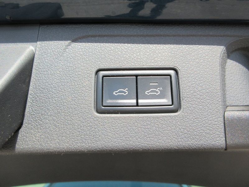 Volkswagen Passat Variant 2.0 Tdi 110kw, Dsg Elegance - fotka 14 z 19