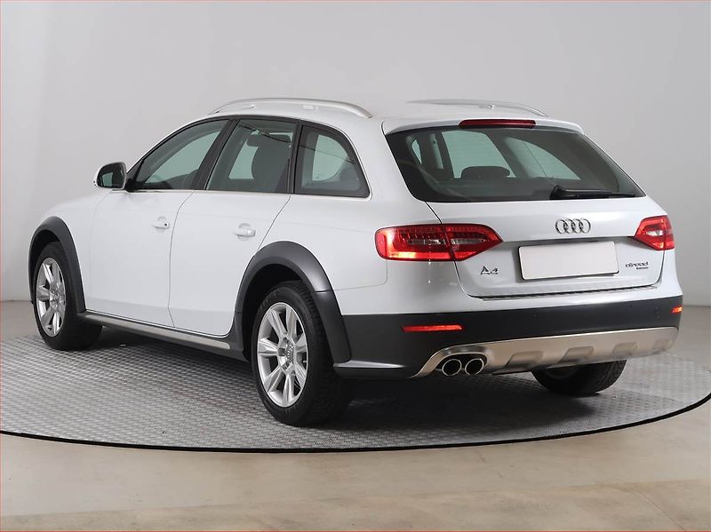 Audi A4 Allroad (2012) 2.0 TDI, 4X4, Serv.kniha - fotka 4 z 15