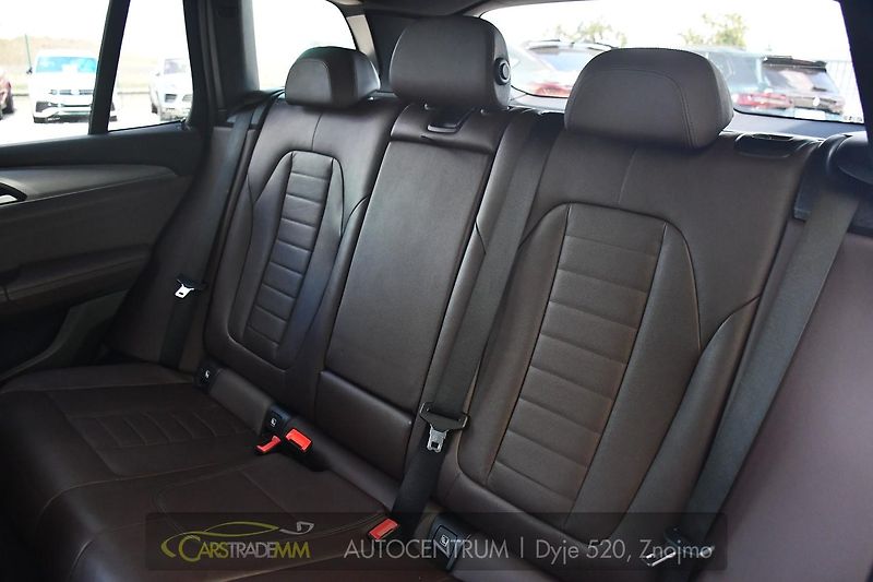 BMW X3 30d X-DRIVE M-SPORT TAŽNÉ - fotka 20 z 57