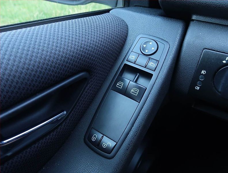 Mercedes-Benz Třídy A (2011) A 160, po STK, CZ doklady - fotka 16 z 16