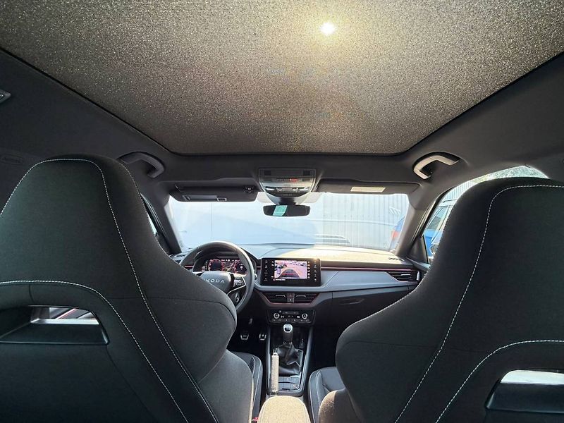 Škoda Kamiq Monte Carlo 1,0 TSI 85 kW 6° M - fotka 6 z 35