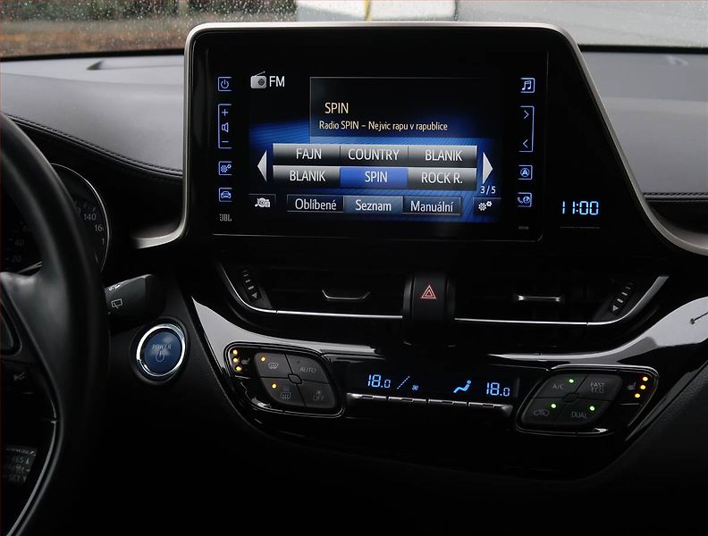 Toyota C-HR (2019) Selection 1.8 Hybrid - fotka 12 z 21