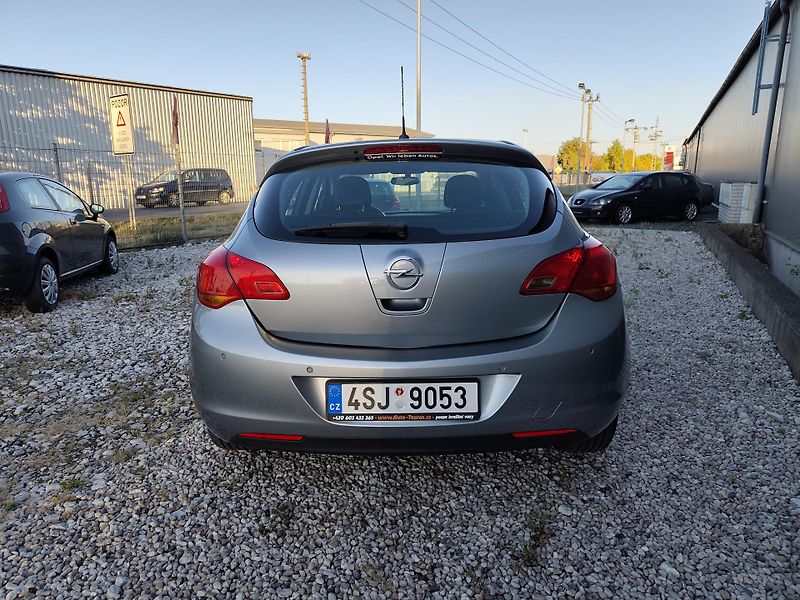 Opel Astra 1.6i  - fotka 5 z 17