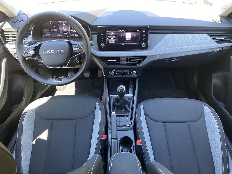 Škoda Scala (2025) 1.0 TSI Selection - fotka 5 z 33
