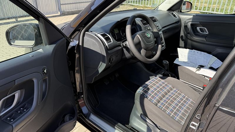 Škoda Roomster 1.2TSi*63kW*STYLE-EDITION*TOP* - fotka 14 z 37