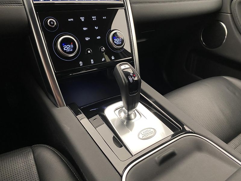 Land Rover Discovery Sport D150 S AWD AUT CZ - fotka 26 z 41