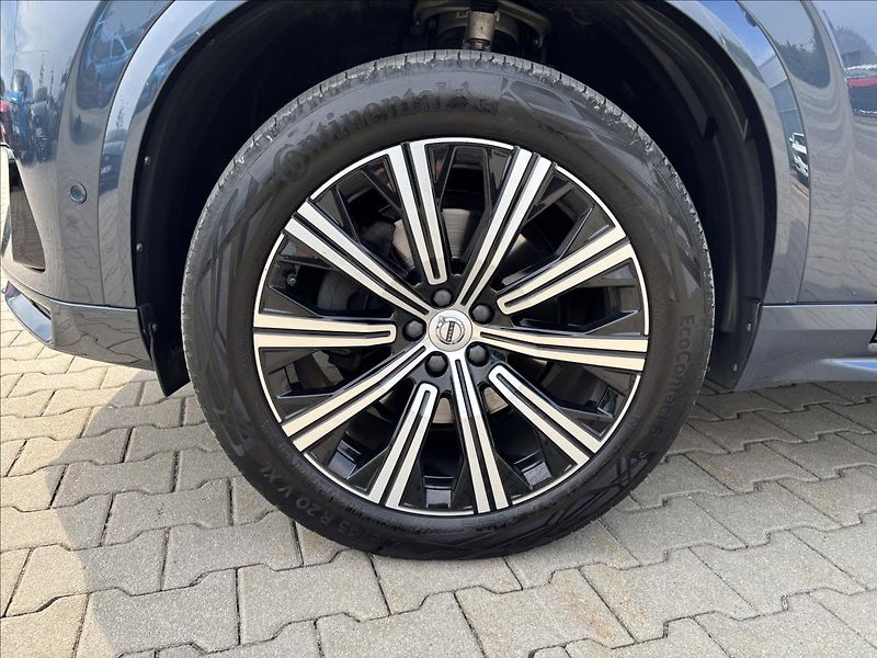 Volvo XC90 2,0 B5 AWD Plus Dark - fotka 9 z 46