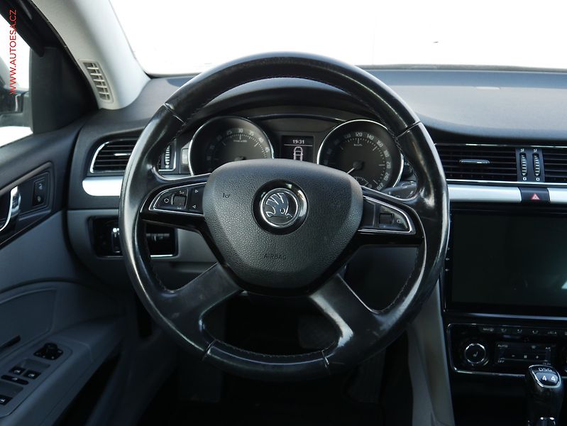 Škoda Superb (2013) 2.0 TDi 4x4, ČR, DSG, bixen - fotka 13 z 17