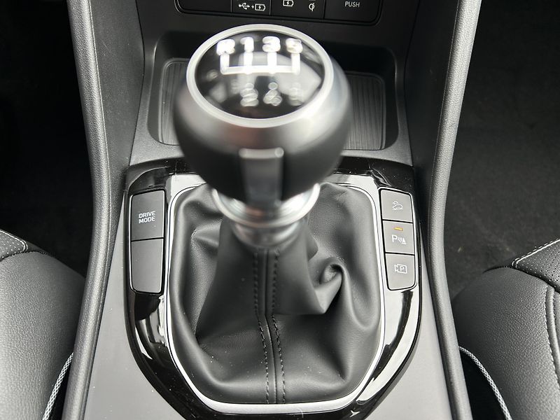 Hyundai Tucson 25 1,6 T-GDI MT PREMIUM LUXURY - fotka 37 z 39