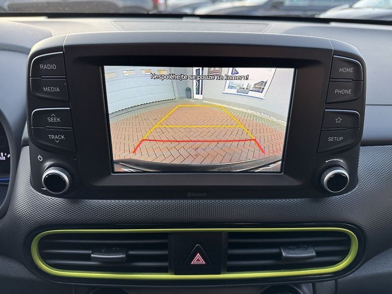 Škoda Fabia (2015) 1.2TSi Digi Klima Tempomat BT - fotka 12 z 48