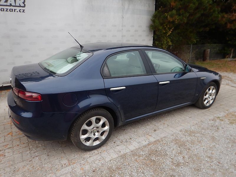 Alfa Romeo 159 1.9 Jtd 110 kw - fotka 5 z 13