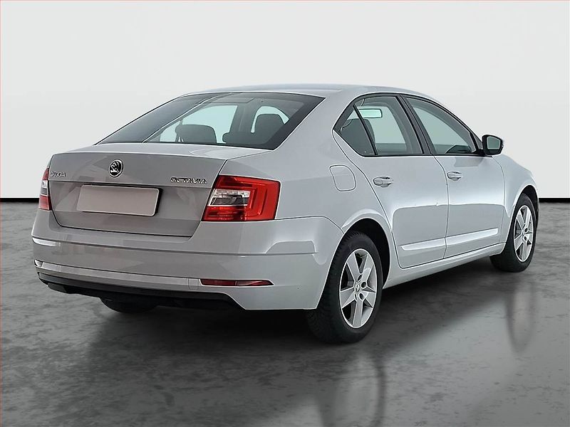 Škoda Octavia (2019) 1.0 TSI, Automat, Tempomat - fotka 5 z 17