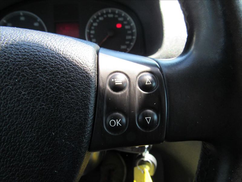 Volkswagen Caddy 1,9 TDi 77kW 5 míst - fotka 19 z 29