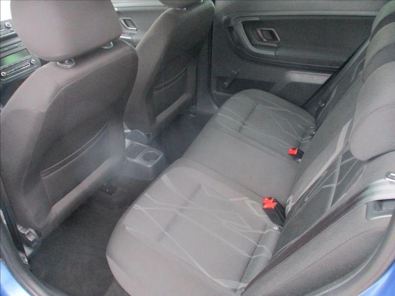 Škoda Fabia 1,2 TSI, aut.klima,serv.kniha, - fotka 14 z 44