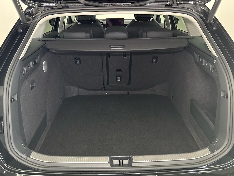 Škoda Superb Laurin & Klement 4x4 DSG - fotka 10 z 31