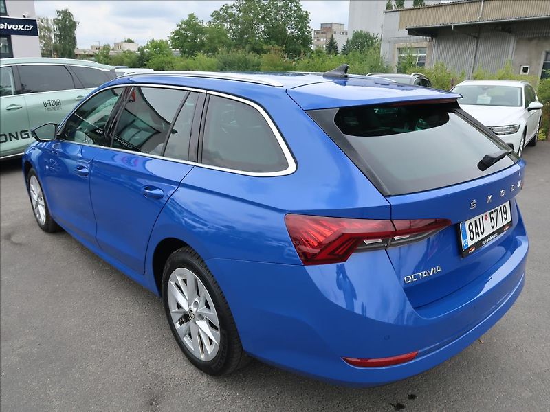 Škoda Octavia 2,0 TDi,DSG,Style,1majČR,DPH - fotka 4 z 26