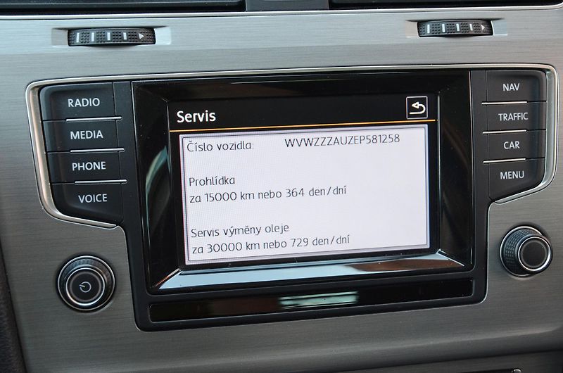 Volkswagen Golf (2014) 2.0 TDi 110kW DSG Comfortline - fotka 32 z 43