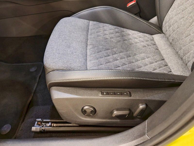Škoda Octavia (2025) 2.0 TSI 150 kW DSG 4x4 Sportli - fotka 25 z 34